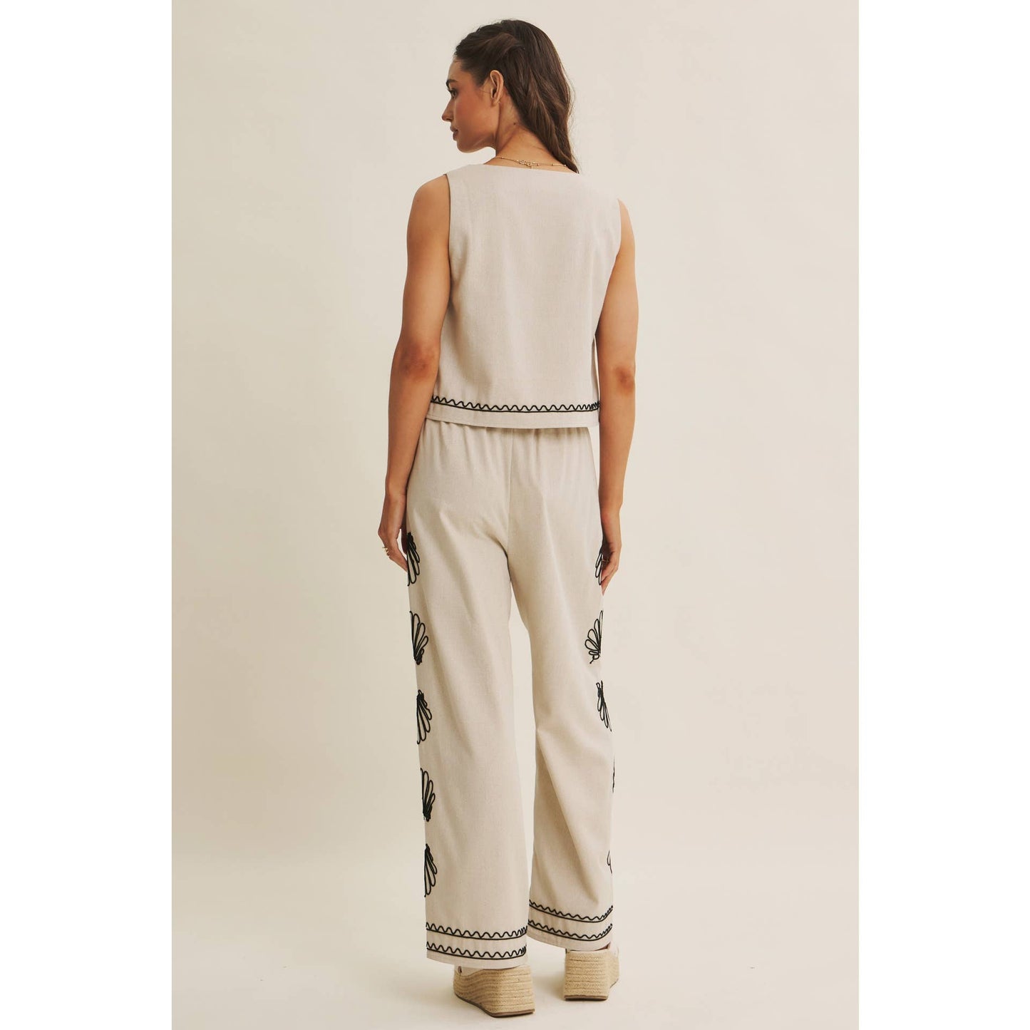 QUIET LUXURY COASTAL SEASHELL EMBROIDERED WIDE-LEG PANTS