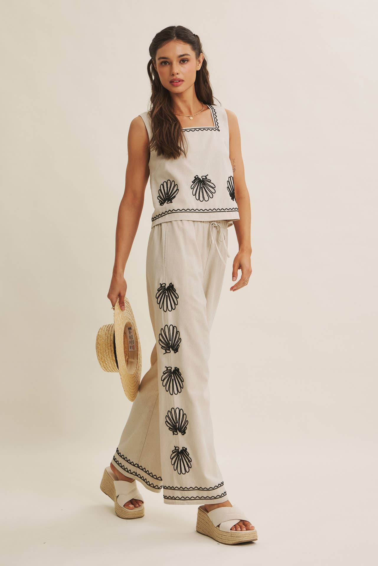 QUIET LUXURY COASTAL SEASHELL EMBROIDERED SQUARE NECK TOP