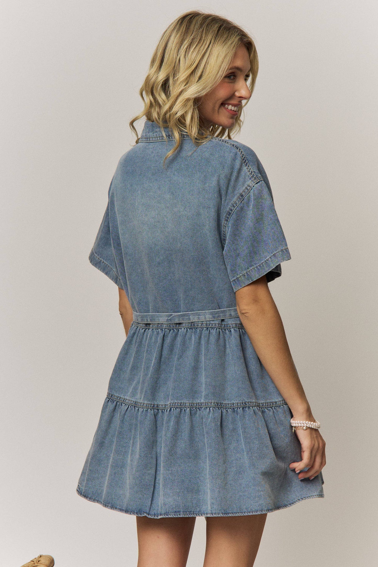 DENIM TIERED SHIRT DRESS WITH TIE WAIST