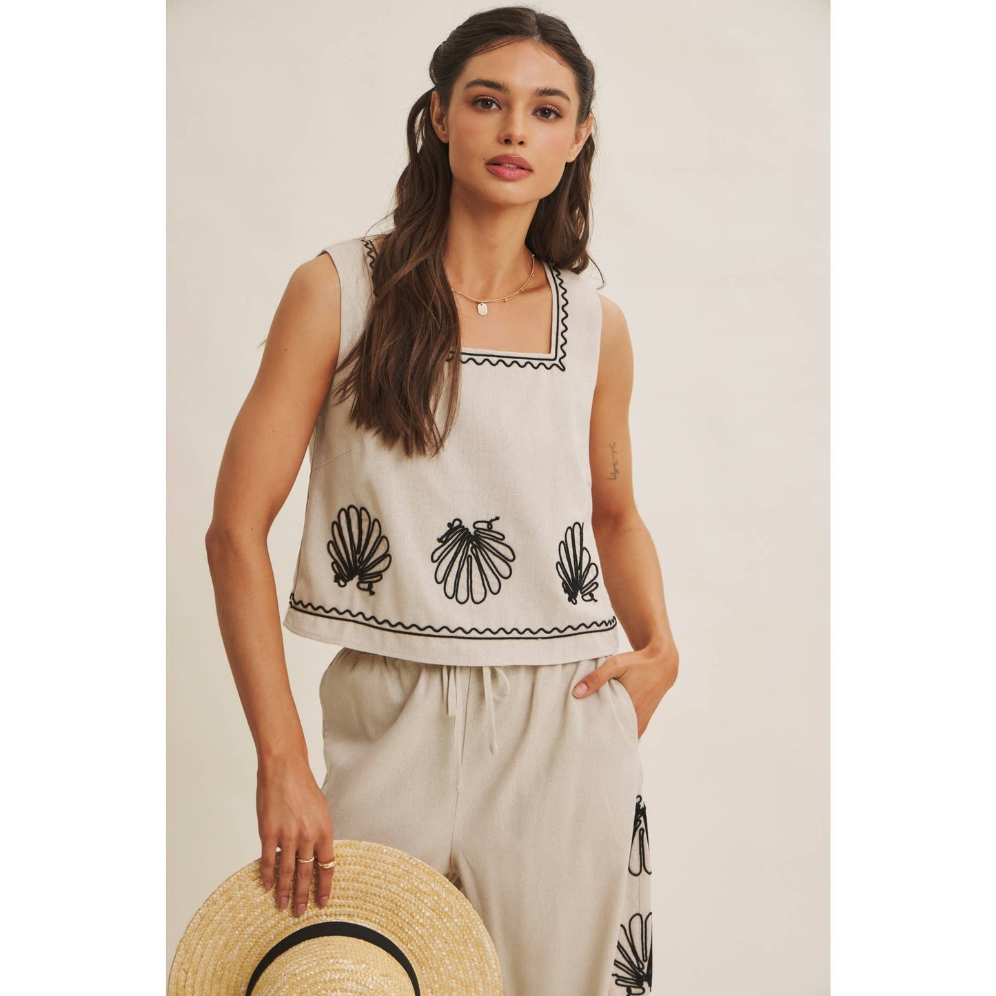 QUIET LUXURY COASTAL SEASHELL EMBROIDERED SQUARE NECK TOP