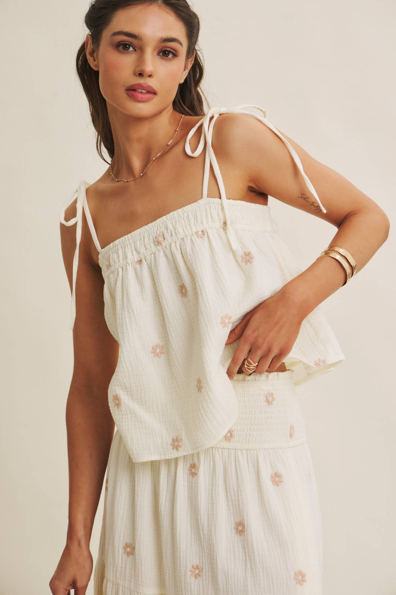 SUNSET FIELD EMBROIDERED COTTON GAUZE TANK WITH TIE STRAPS