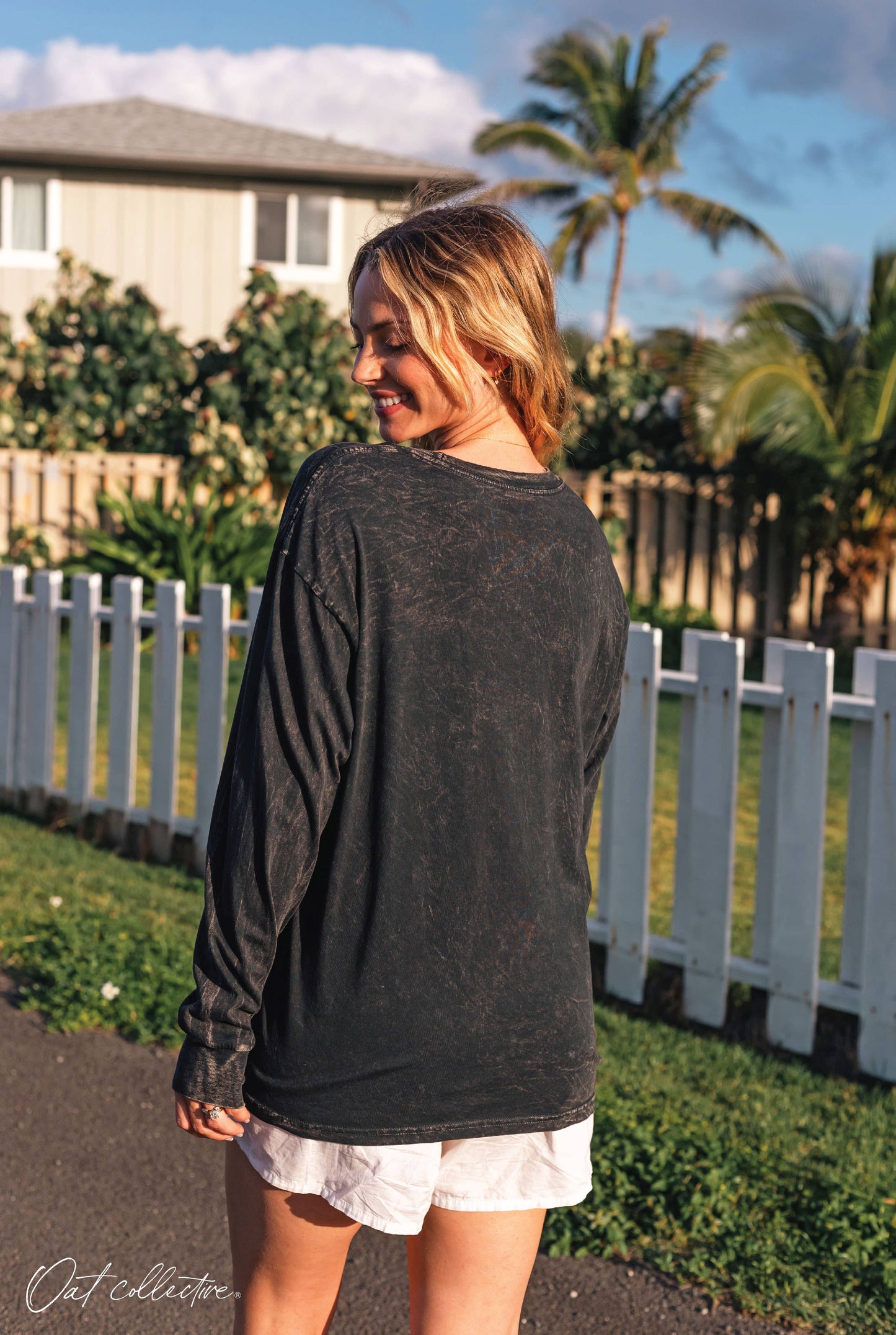 HEY THERE PUMPKIN Mineral Washed Long Sleeve Graphic