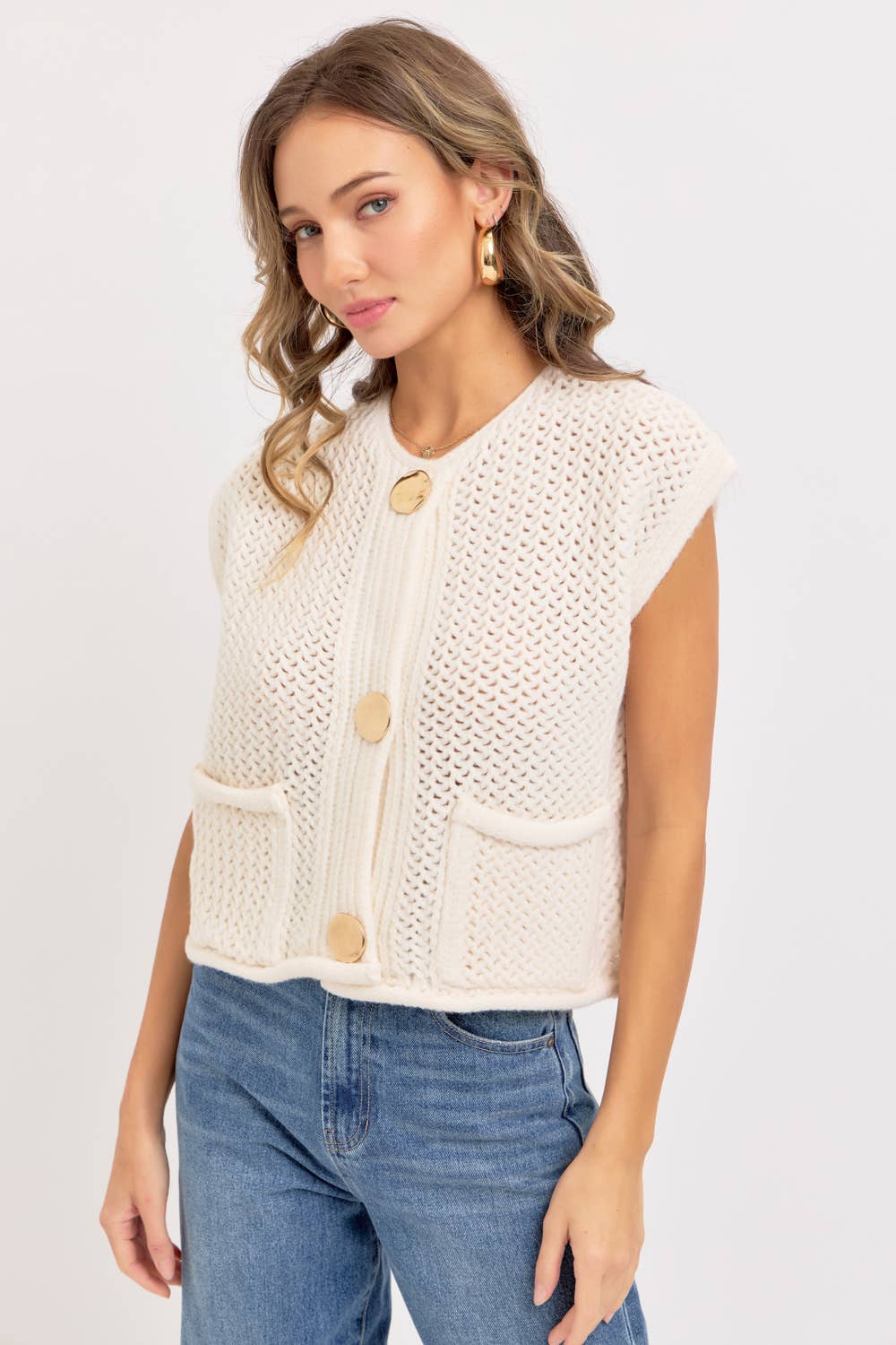 BUTTON CLOSURE  KNIT VEST TOP