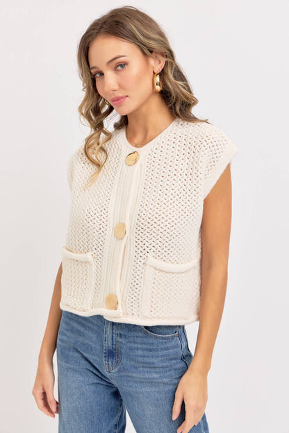 BUTTON CLOSURE  KNIT VEST TOP