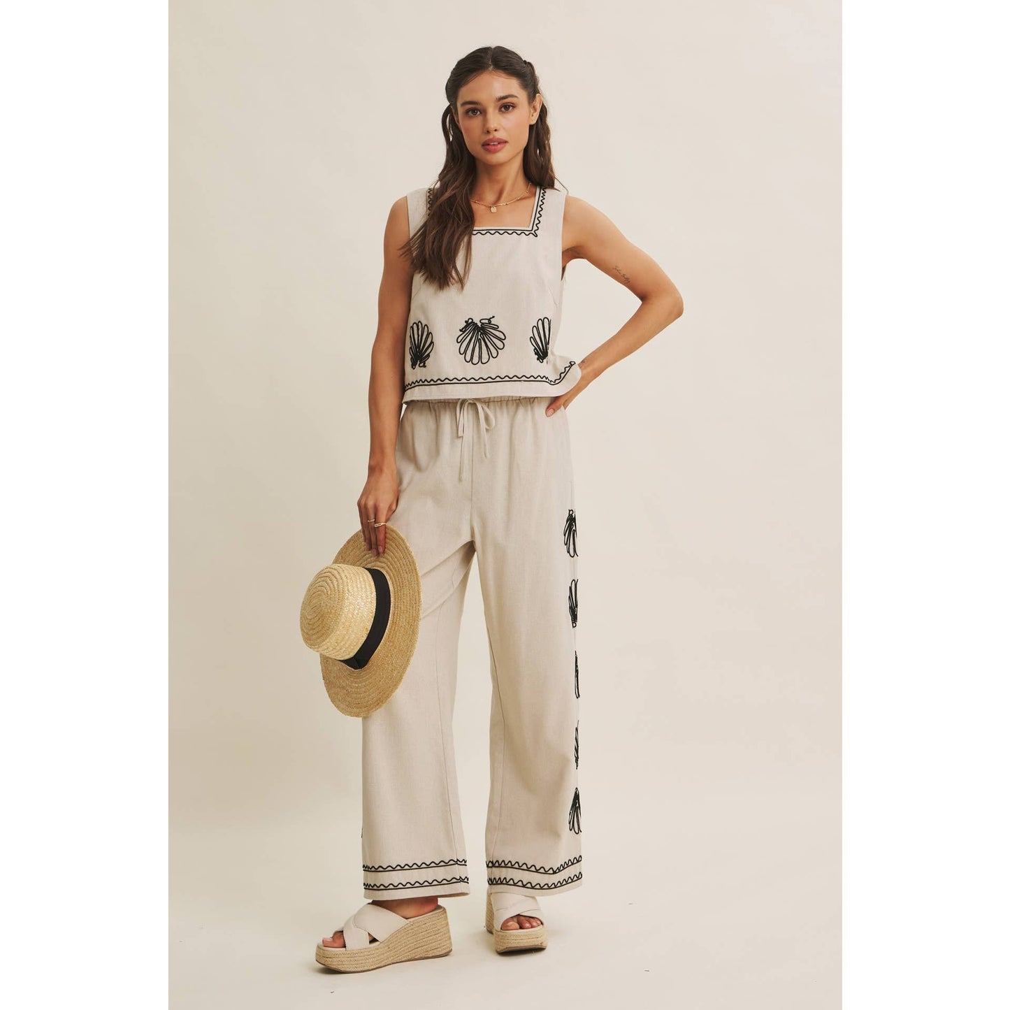 QUIET LUXURY COASTAL SEASHELL EMBROIDERED SQUARE NECK TOP