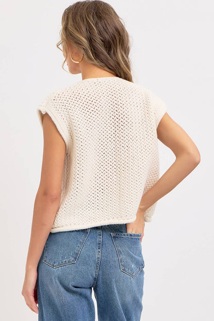 BUTTON CLOSURE  KNIT VEST TOP