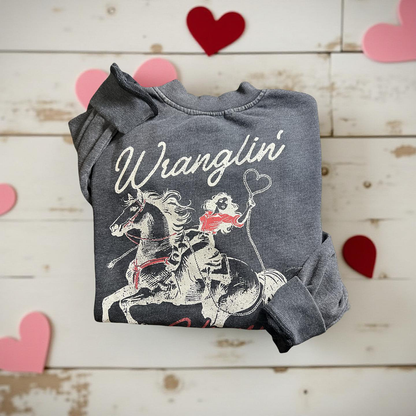 WRANGLIN HEARTS MINERAL GRAPHIC SWEATSHIRTS