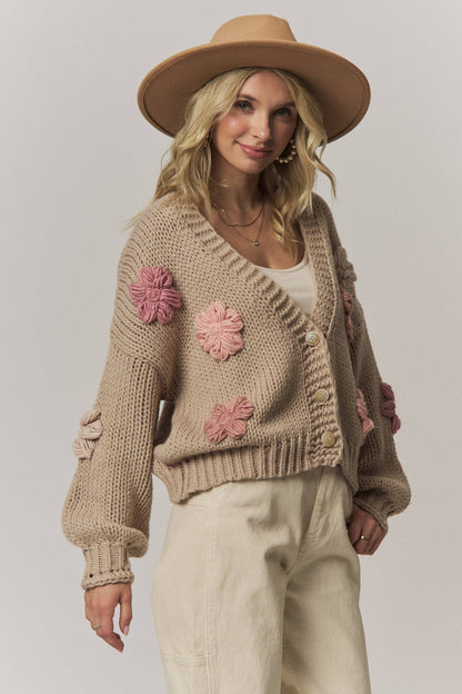 CHUNKY FLORAL CHIC KNIT CARDIGAN