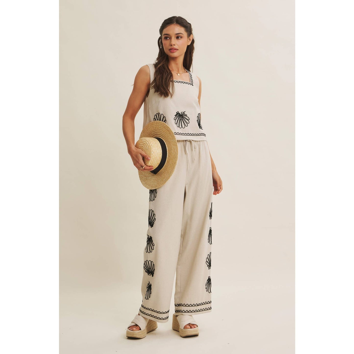 QUIET LUXURY COASTAL SEASHELL EMBROIDERED SQUARE NECK TOP