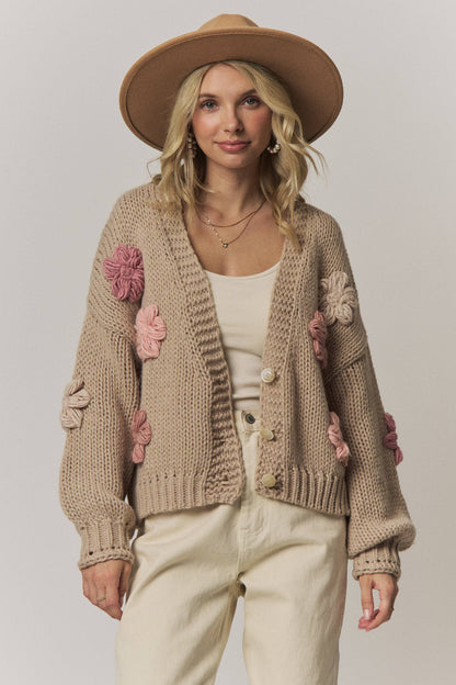 CHUNKY FLORAL CHIC KNIT CARDIGAN
