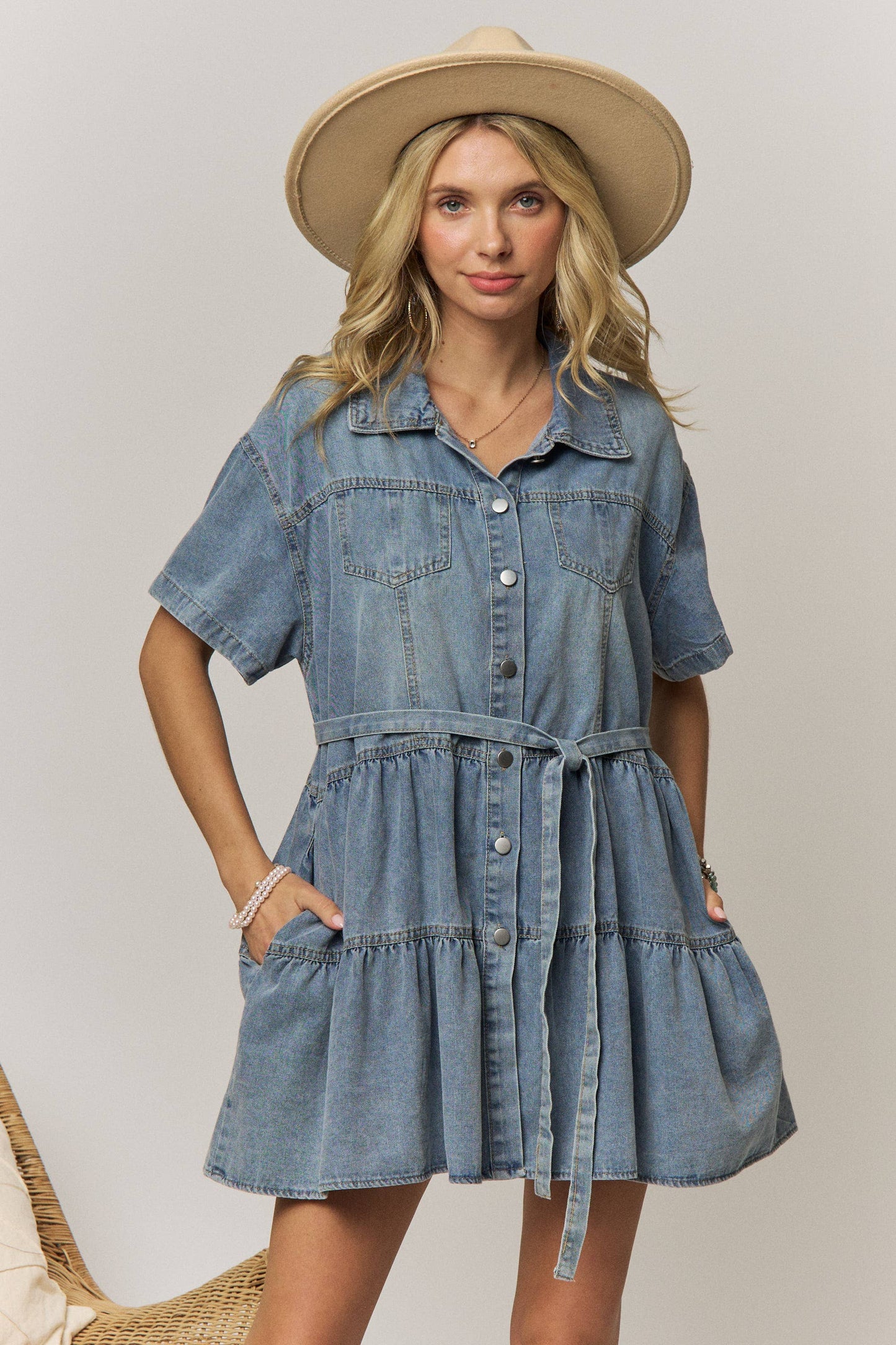 DENIM TIERED SHIRT DRESS WITH TIE WAIST