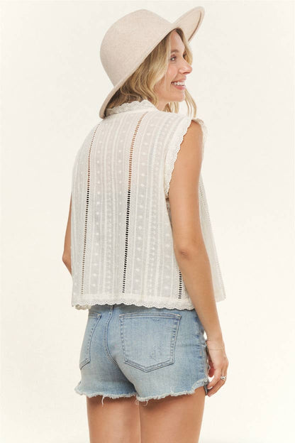 SLEEVLESS BUTTON DOWN TOP