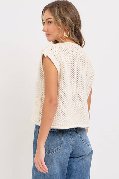 BUTTON CLOSURE  KNIT VEST TOP